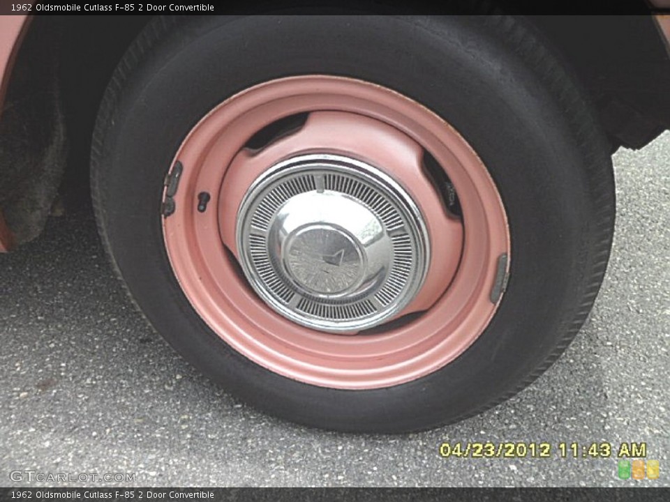 1962 Oldsmobile Cutlass F-85 2 Door Convertible Wheel and Tire Photo #64232311