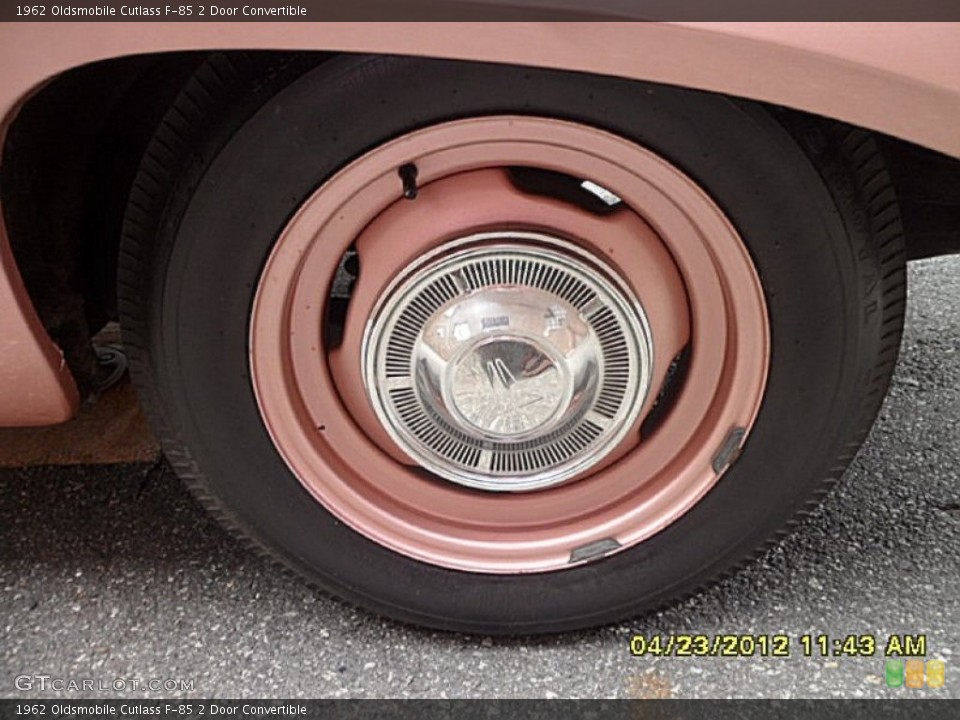 1962 Oldsmobile Cutlass F-85 2 Door Convertible Wheel and Tire Photo #64232329