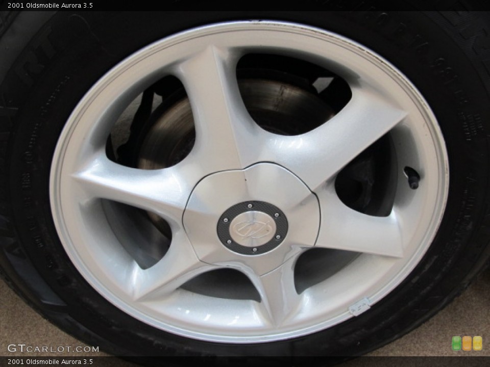 2001 Oldsmobile Aurora 3.5 Wheel and Tire Photo #64265381