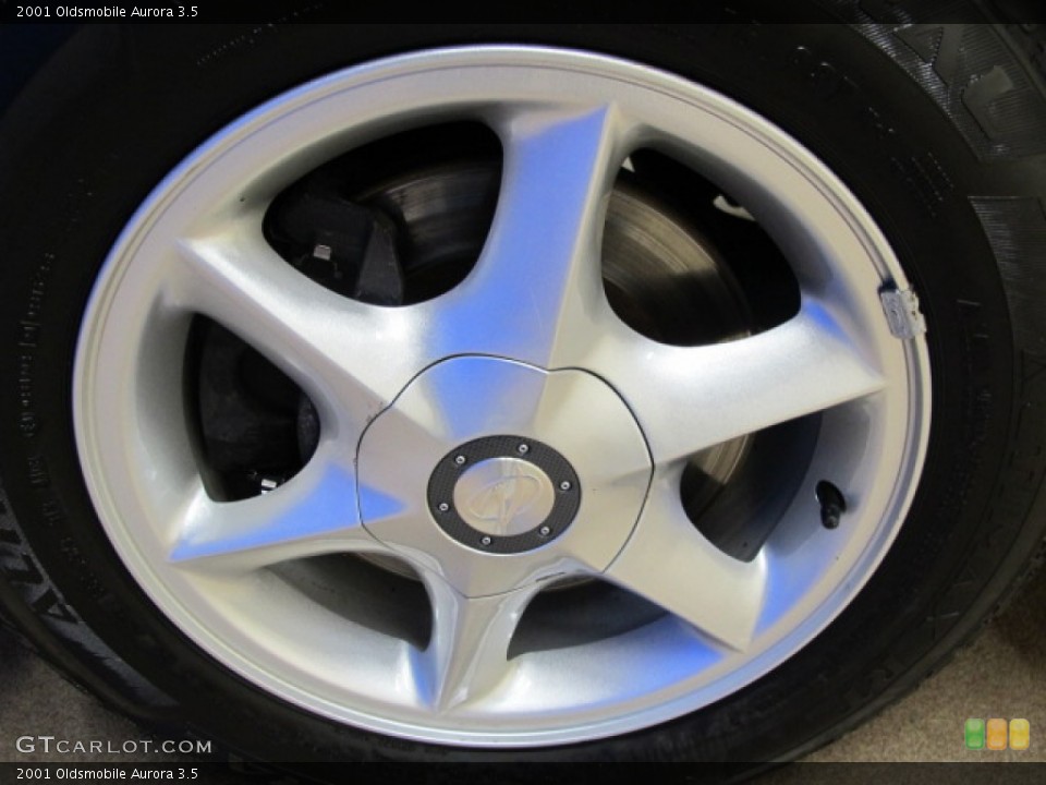 2001 Oldsmobile Aurora 3.5 Wheel and Tire Photo #64265399