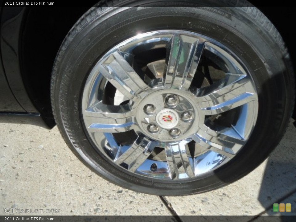 2011 Cadillac DTS Platinum Wheel and Tire Photo #64274610