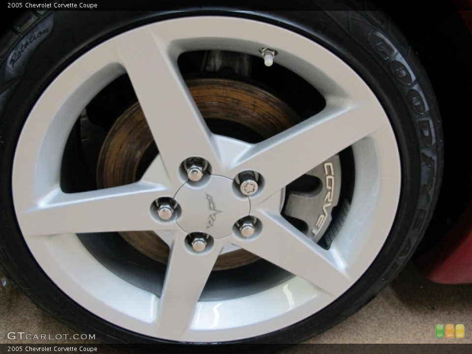 2005 Chevrolet Corvette Coupe Wheel and Tire Photo #64650814