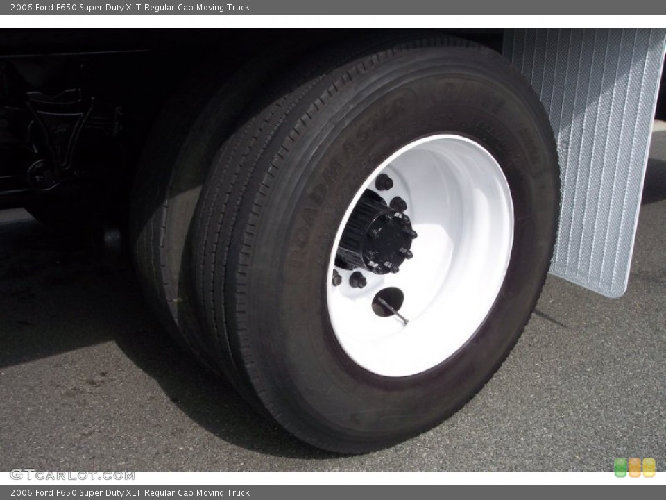 2006 Ford F650 Super Duty XLT Regular Cab Moving Truck Wheel and Tire Photo #64830111
