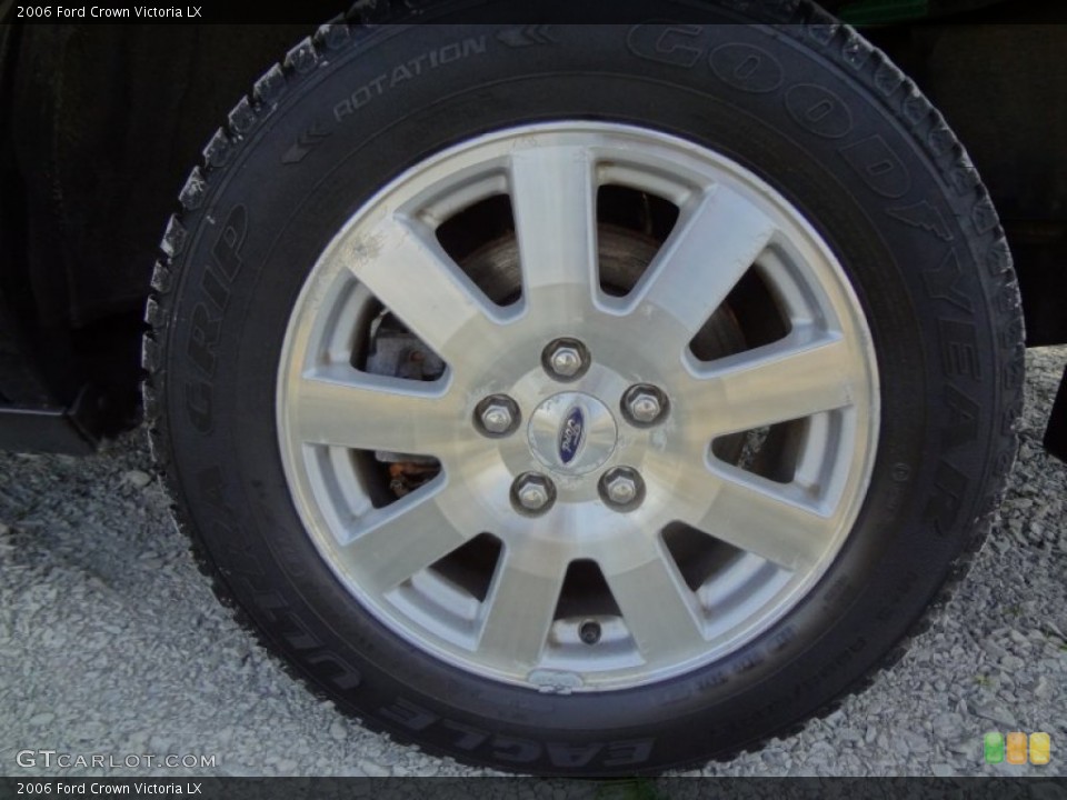 2006 Ford Crown Victoria LX Wheel and Tire Photo #64875737