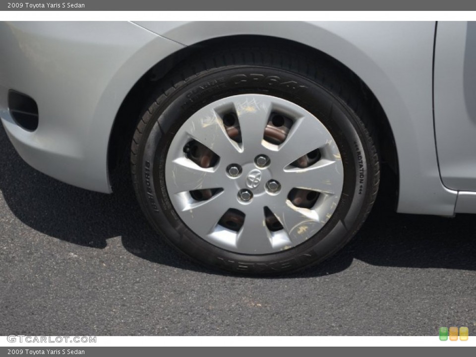 2009 Toyota Yaris S Sedan Wheel and Tire Photo #64889975