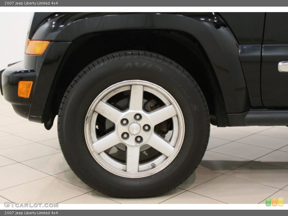 2007 Jeep Liberty Limited 4x4 Wheel and Tire Photo #65496446