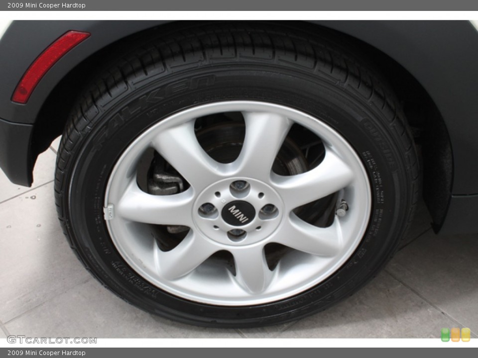 2009 Mini Cooper Hardtop Wheel and Tire Photo #65513555