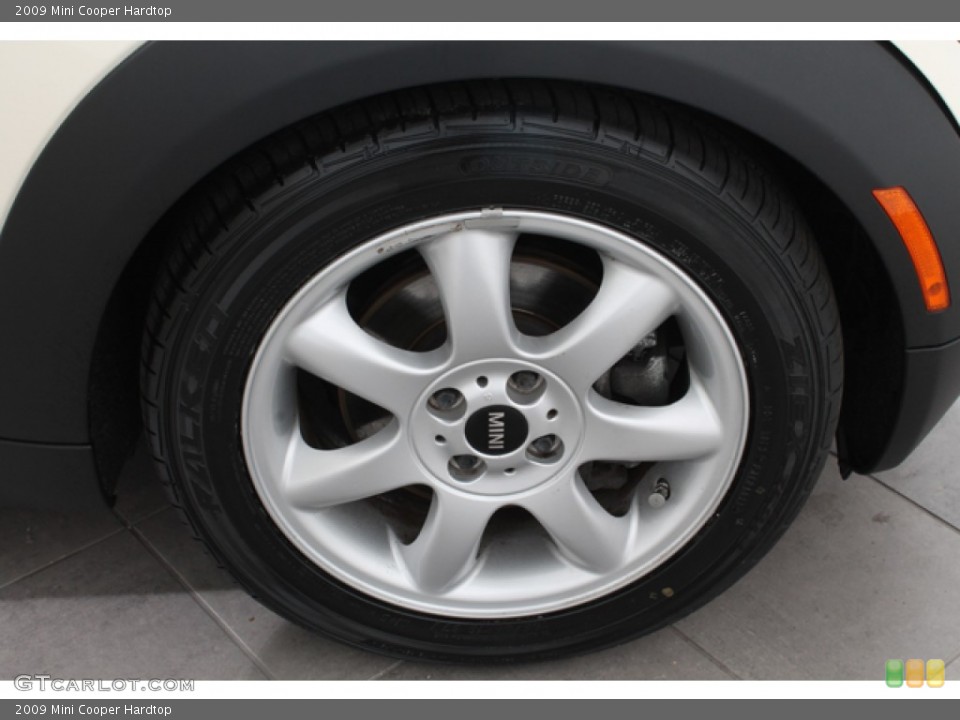 2009 Mini Cooper Hardtop Wheel and Tire Photo #65513564