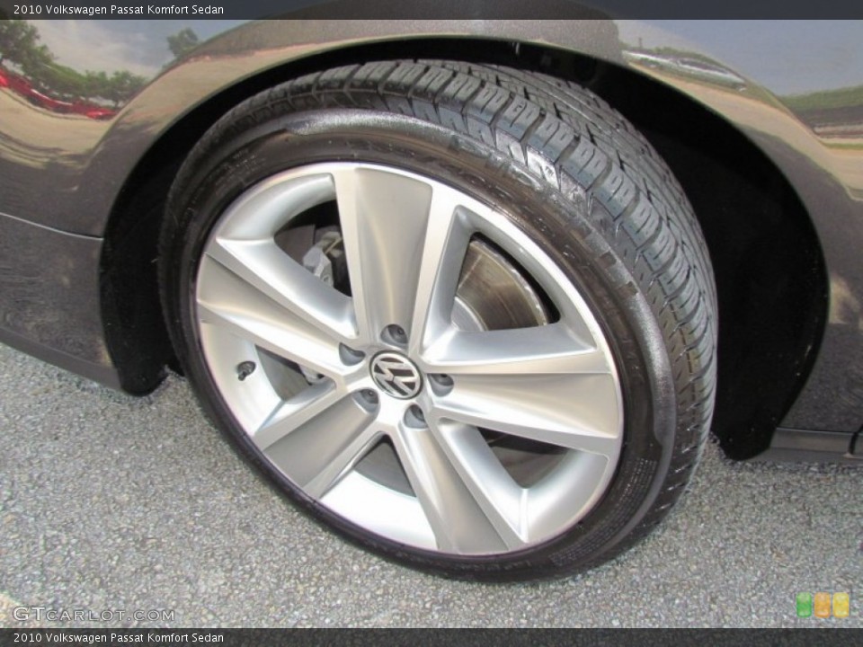 2010 Volkswagen Passat Komfort Sedan Wheel and Tire Photo #65584343