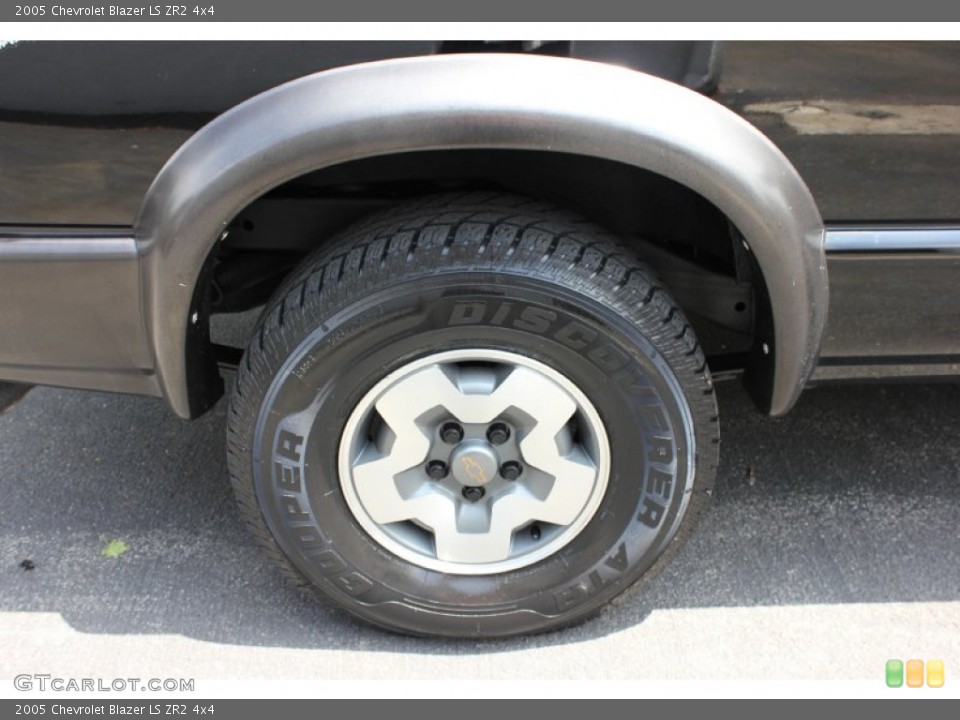 2005 Chevrolet Blazer LS ZR2 4x4 Wheel and Tire Photo #65584796
