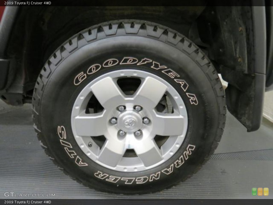 2009 Toyota FJ Cruiser 4WD Wheel and Tire Photo #65645575