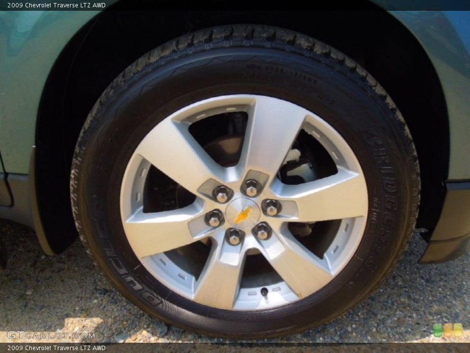2009 Chevrolet Traverse LTZ AWD Wheel and Tire Photo #65659150