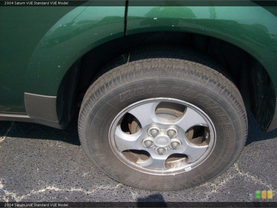 2004 Saturn VUE  Wheel and Tire Photo #65758750