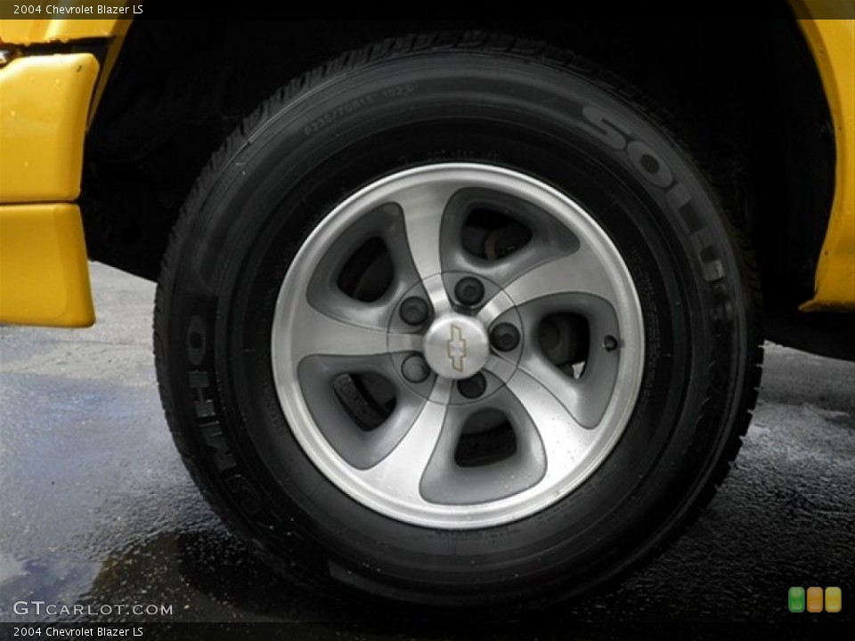 2004 Chevrolet Blazer LS Wheel and Tire Photo #65763265