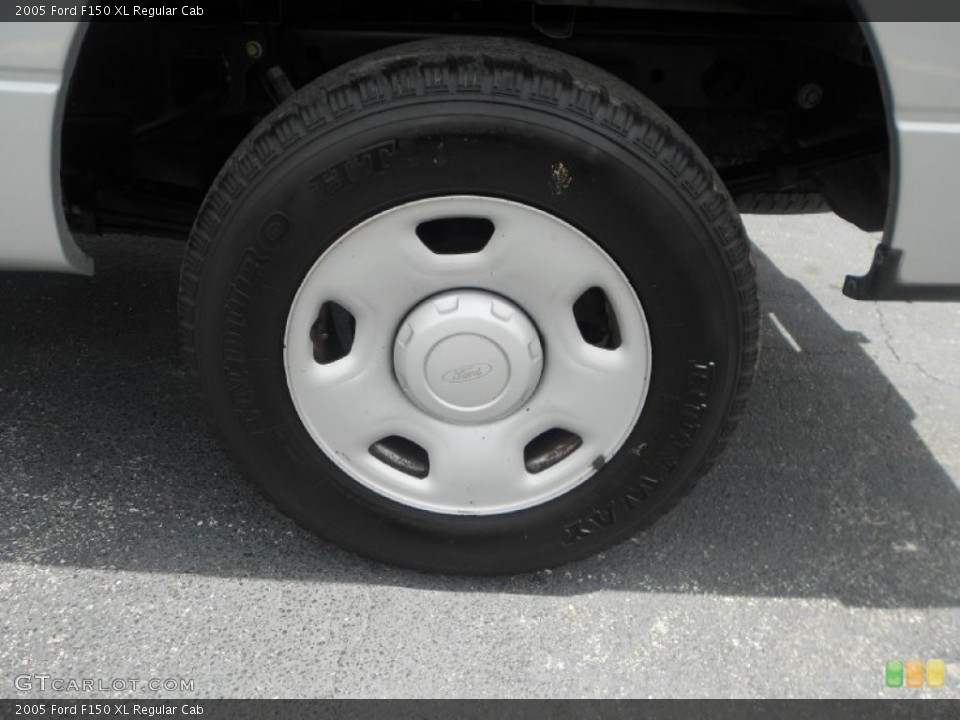 2005 Ford F150 XL Regular Cab Wheel and Tire Photo #66105948