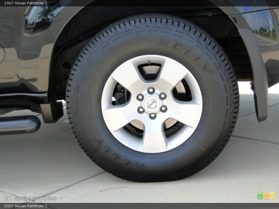 2007 Nissan Pathfinder S Wheel and Tire Photo #66111159