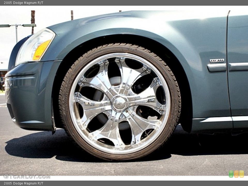 2005 Dodge Magnum Custom Wheel and Tire Photo #66151208