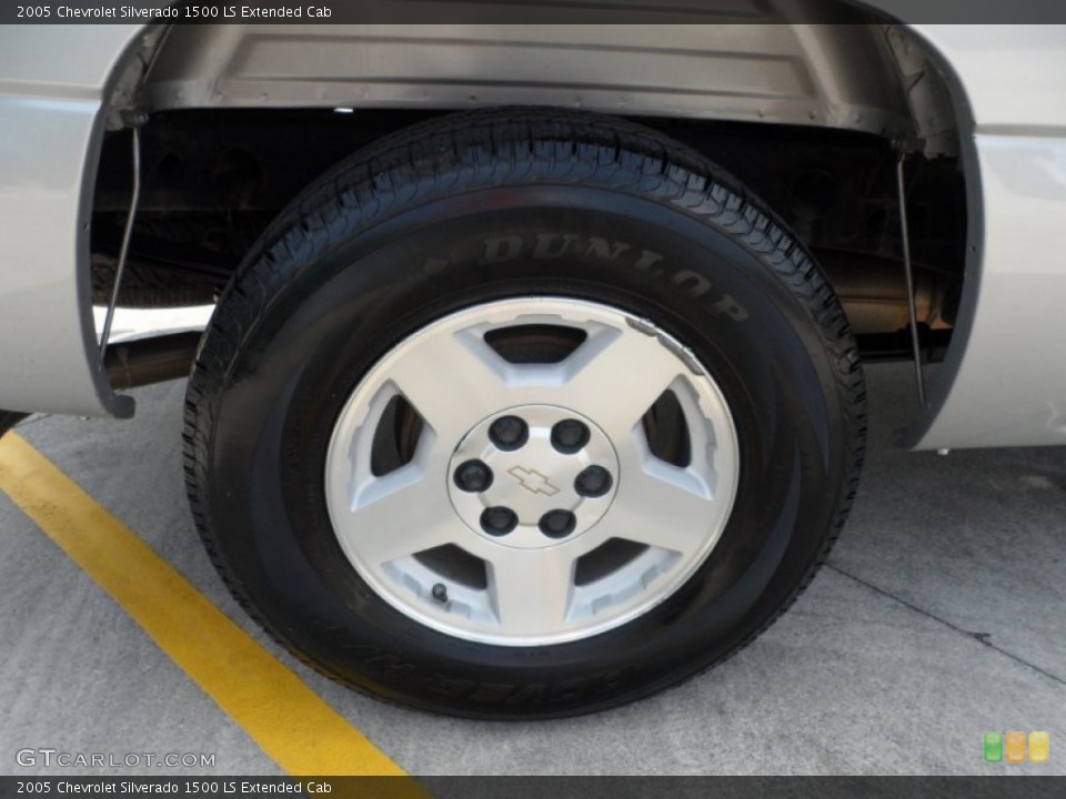 2005 Chevrolet Silverado 1500 LS Extended Cab Wheel and Tire Photo #66170111