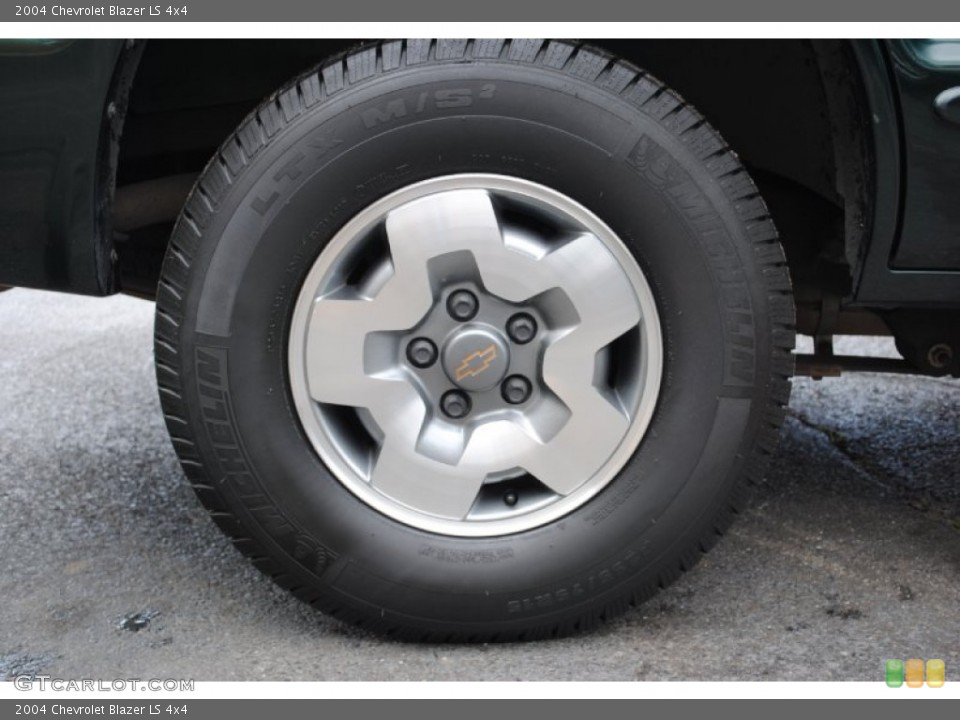 2004 Chevrolet Blazer LS 4x4 Wheel and Tire Photo #66176618