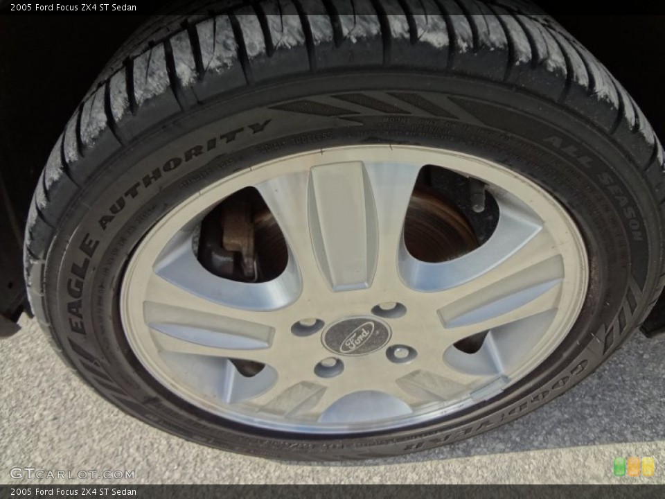 2005 Ford Focus ZX4 ST Sedan Wheel and Tire Photo #66179297