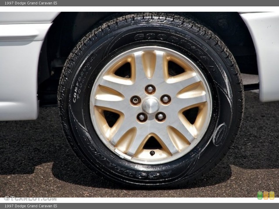 1997 Dodge Grand Caravan ES Wheel and Tire Photo #66183104