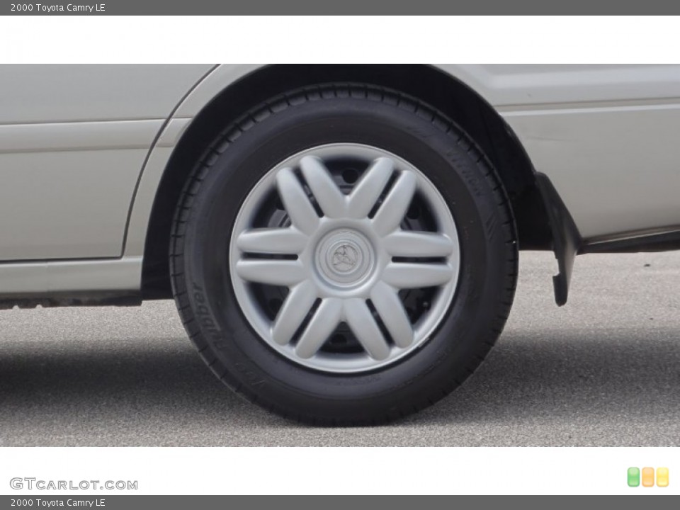 2000 Toyota Camry LE Wheel and Tire Photo #66278043