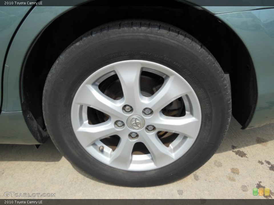 2010 Toyota Camry LE Wheel and Tire Photo #66306833