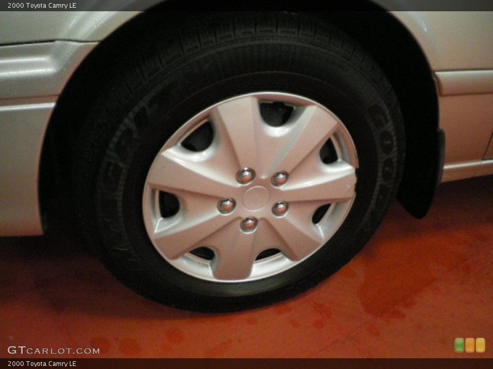 2000 Toyota Camry LE Wheel and Tire Photo #66389609