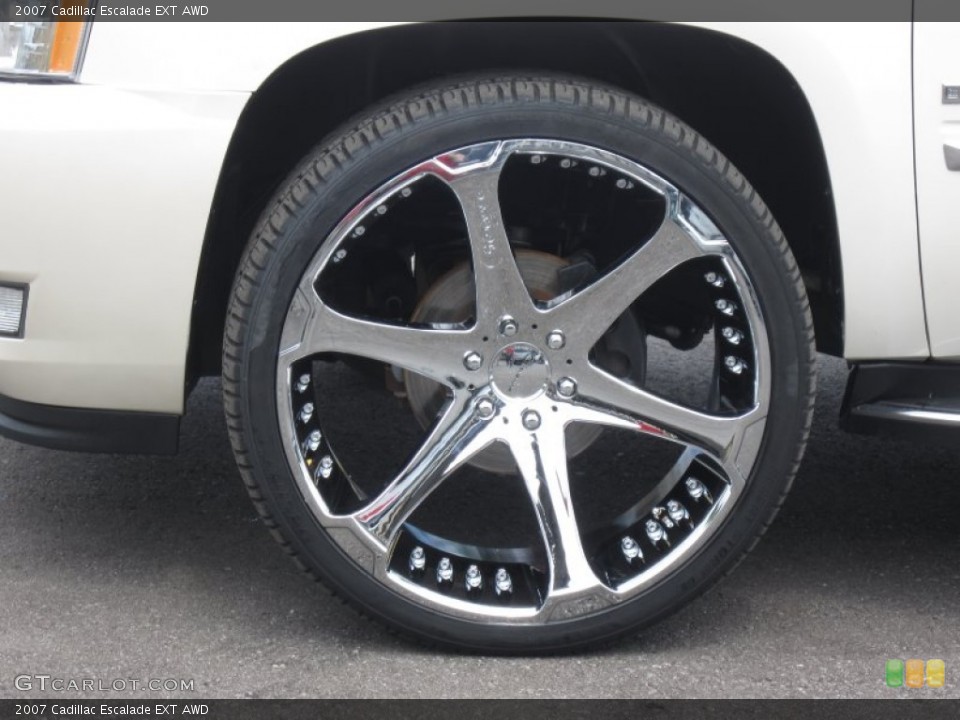 2007 Cadillac Escalade Custom Wheel and Tire Photo #66411490