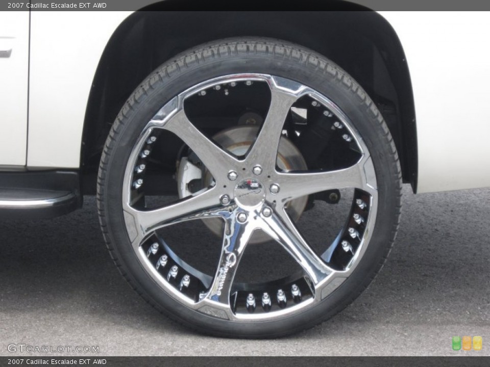 2007 Cadillac Escalade Custom Wheel and Tire Photo #66411499