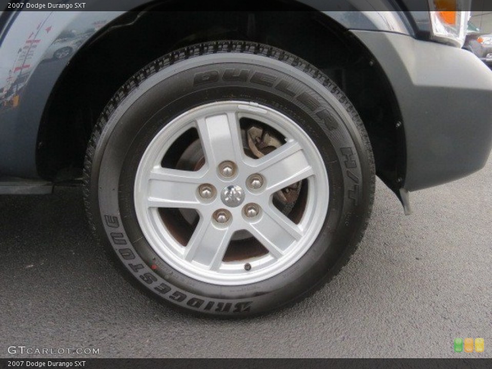 2007 Dodge Durango SXT Wheel and Tire Photo #66423931