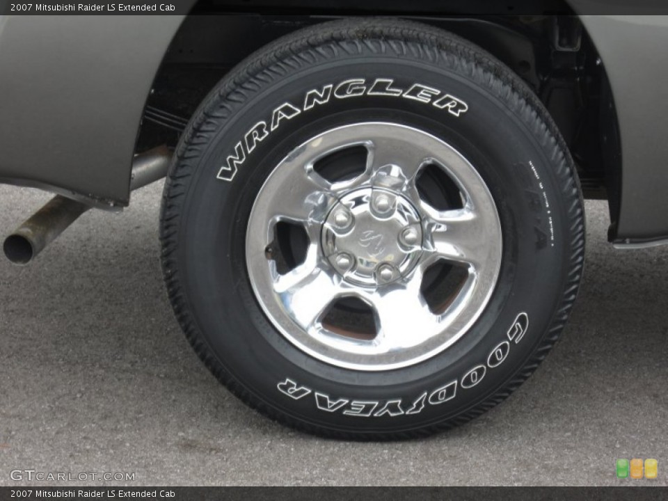 2007 Mitsubishi Raider LS Extended Cab Wheel and Tire Photo #66492216