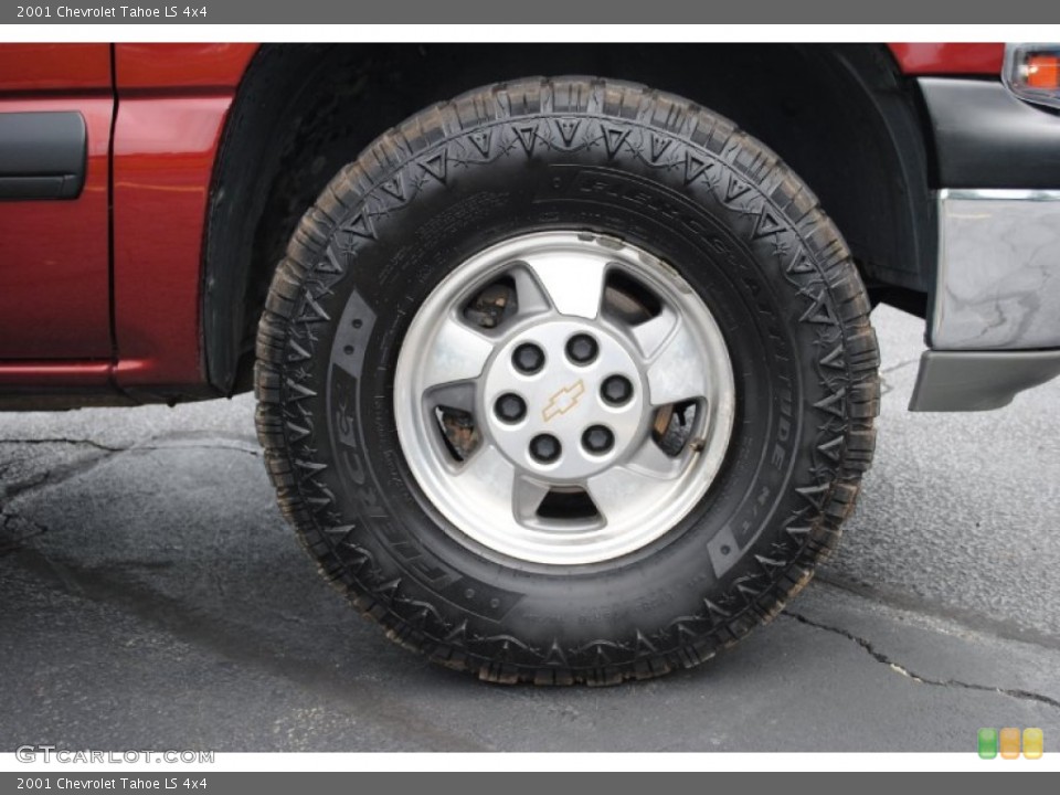 2001 Chevrolet Tahoe LS 4x4 Wheel and Tire Photo #66500517