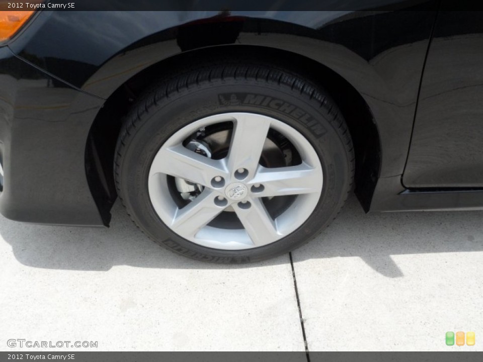 2012 Toyota Camry SE Wheel and Tire Photo #66553561