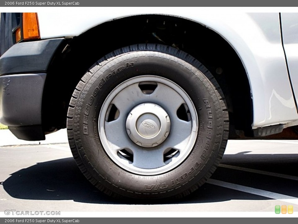 2006 Ford F250 Super Duty XL SuperCab Wheel and Tire Photo #66617948