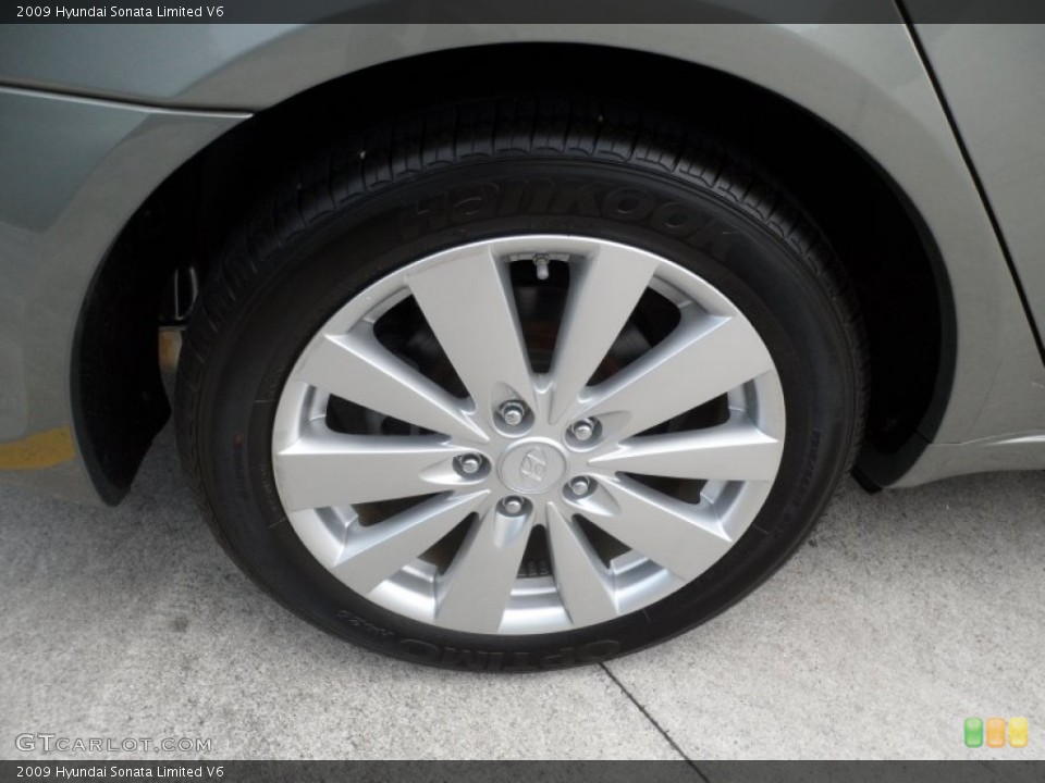 2009 Hyundai Sonata Limited V6 Wheel and Tire Photo #66653597