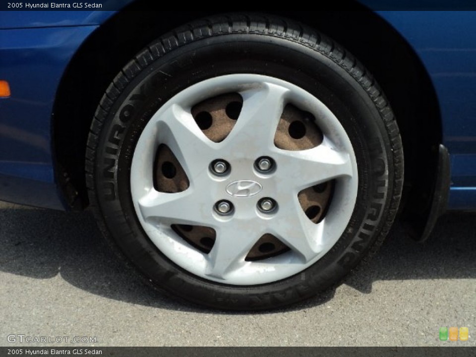 2005 Hyundai Elantra GLS Sedan Wheel and Tire Photo #66717086