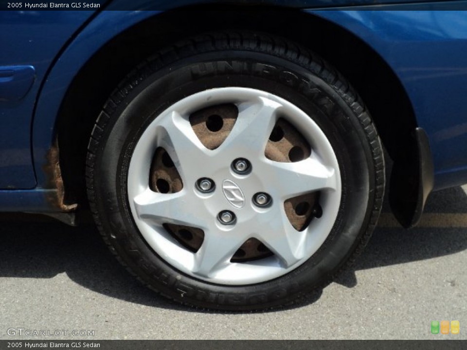 2005 Hyundai Elantra GLS Sedan Wheel and Tire Photo #66717095