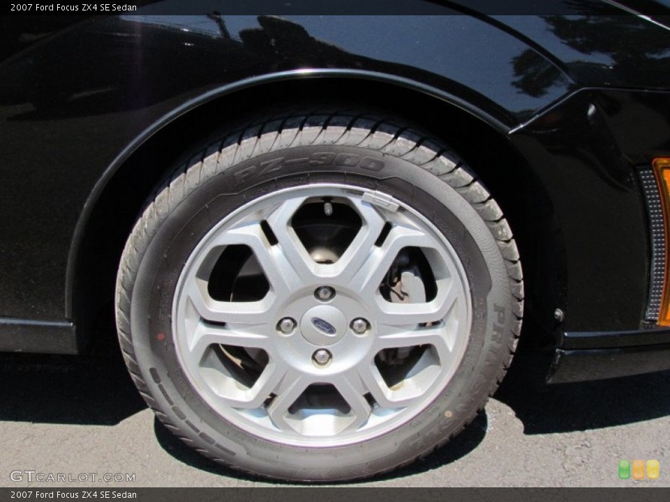2007 Ford Focus ZX4 SE Sedan Wheel and Tire Photo #66823497