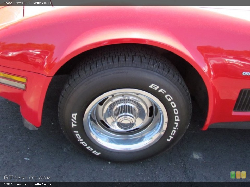 1982 Chevrolet Corvette Coupe Wheel and Tire Photo #66835781