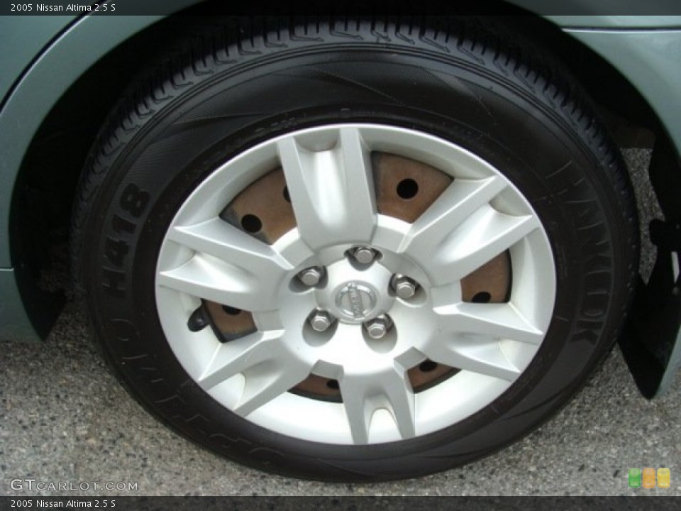 2005 Nissan Altima 2.5 S Wheel and Tire Photo #67061756