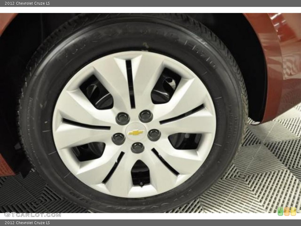 2012 Chevrolet Cruze LS Wheel and Tire Photo #67088287