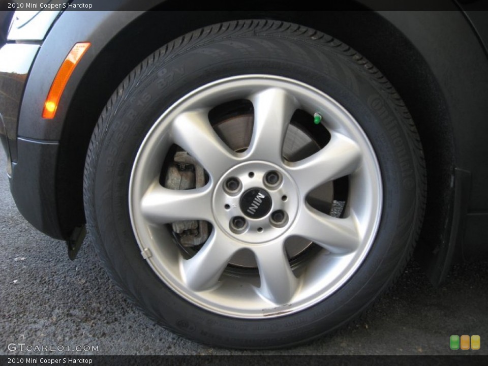 2010 Mini Cooper S Hardtop Wheel and Tire Photo #67228266