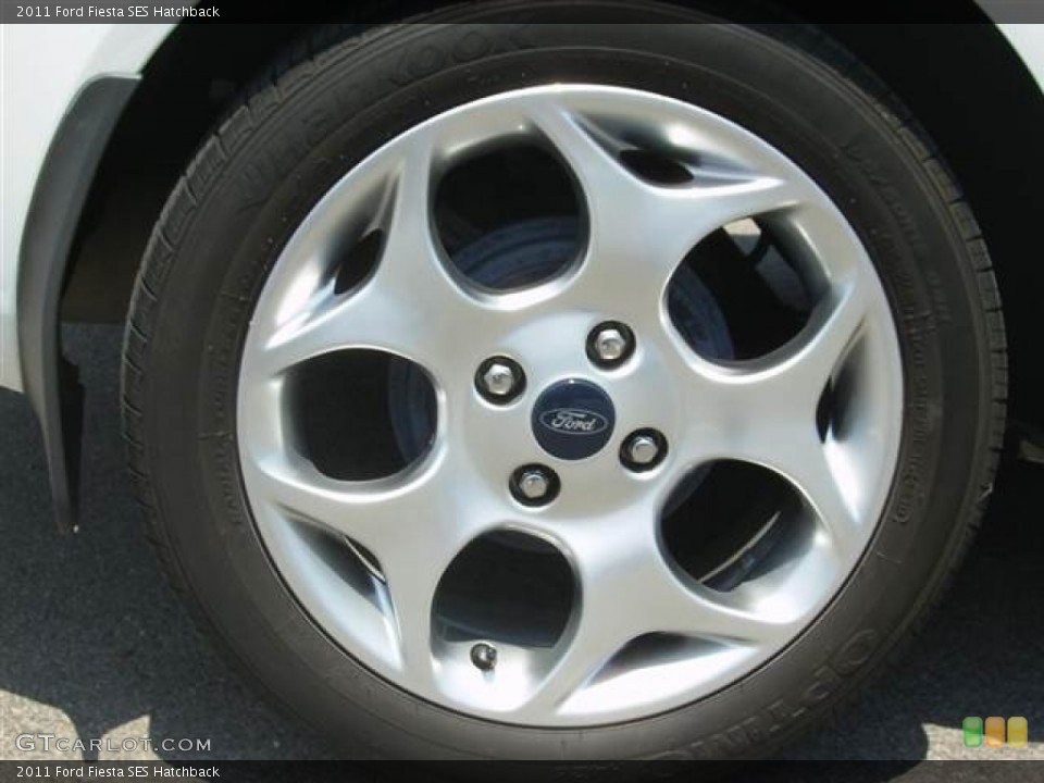 2011 Ford Fiesta SES Hatchback Wheel and Tire Photo #67235142