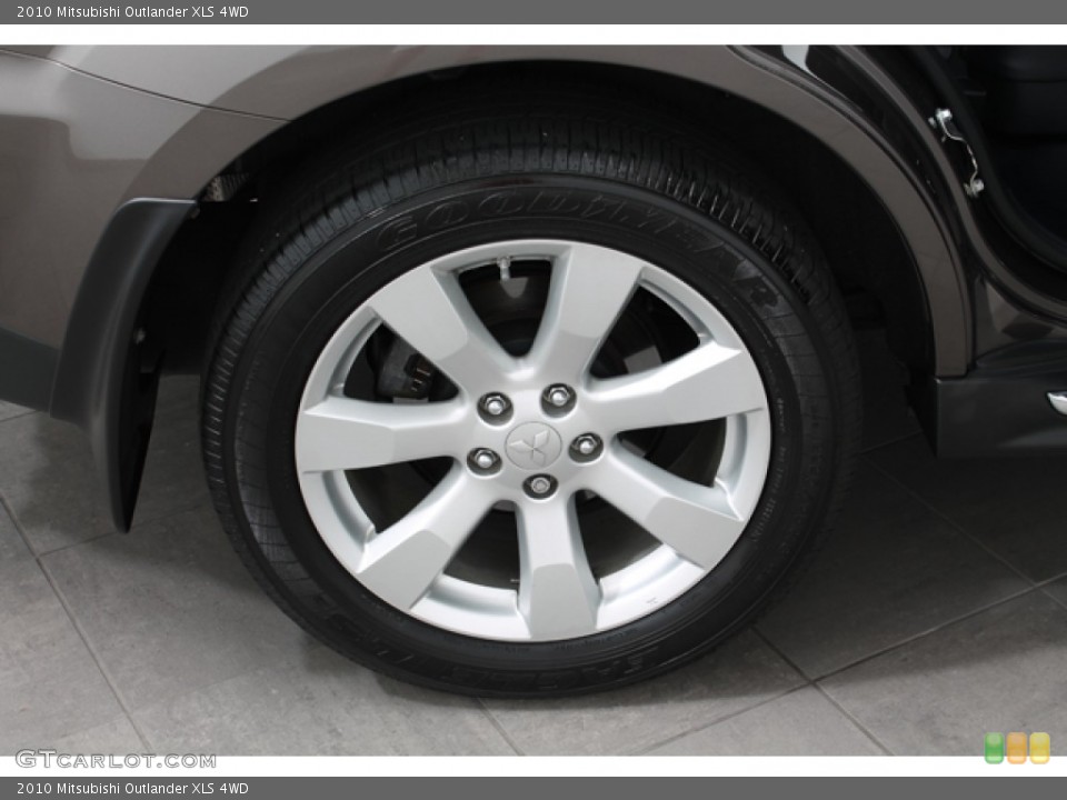 2010 Mitsubishi Outlander XLS 4WD Wheel and Tire Photo #67313026