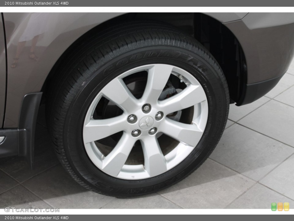 2010 Mitsubishi Outlander XLS 4WD Wheel and Tire Photo #67313055