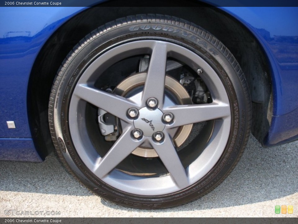 2006 Chevrolet Corvette Coupe Wheel and Tire Photo #67403664