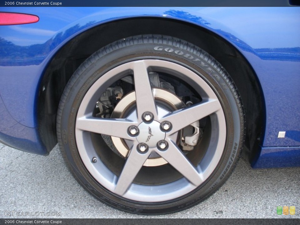 2006 Chevrolet Corvette Coupe Wheel and Tire Photo #67403676