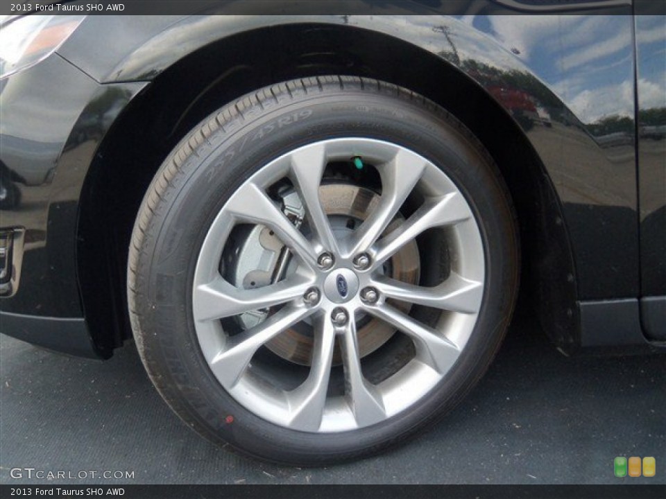 2013 Ford Taurus SHO AWD Wheel and Tire Photo #67432536