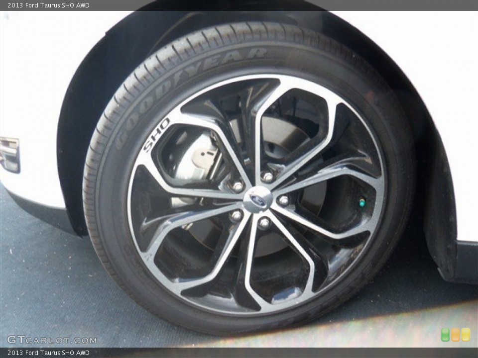 2013 Ford Taurus SHO AWD Wheel and Tire Photo #67433428